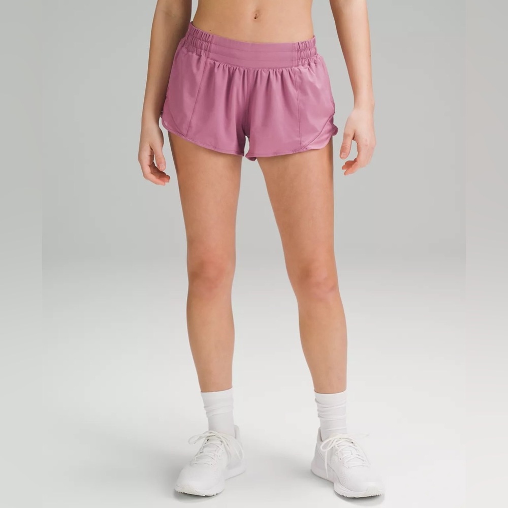 Lululemon Athletica! Hotty Hot Low-Rise Lined Short 2.5"